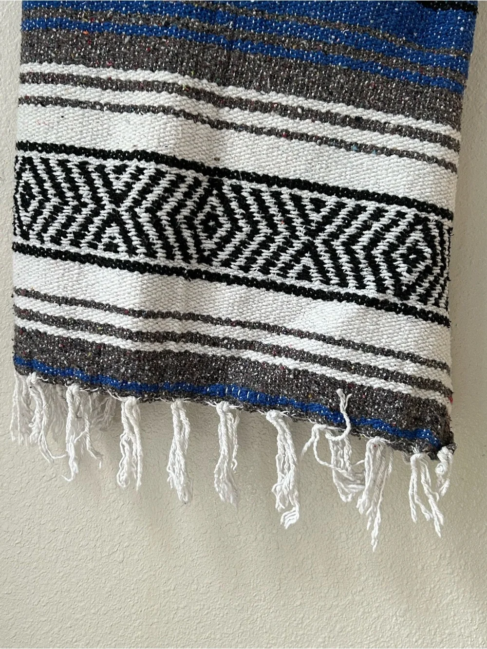 Yoga-Picnics-Beach-Camping Large Multi-Purpose La Montana Falsa Throw Blanket